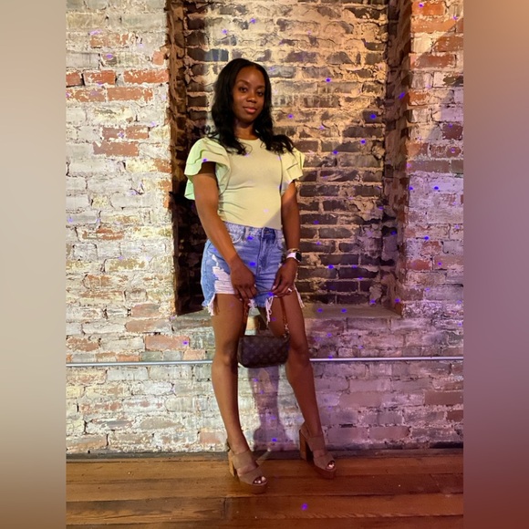 Meet your Posher, Chavone - Picture 13 of 16